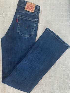 Levi's 725 High Rise Bootcut Jeans with Tan Leather Patch